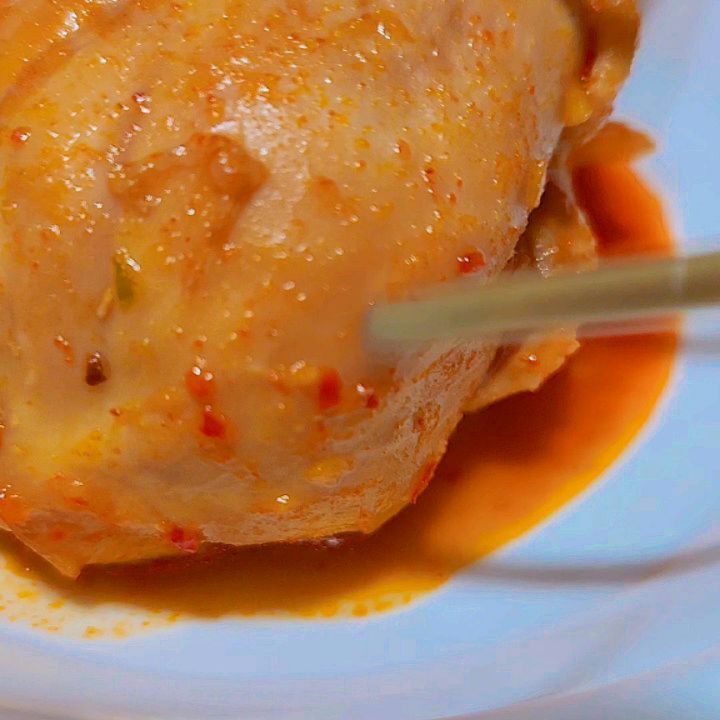 닭고기 삶은 물은 기름 🛢 이 많으니까 
버리고 ~~~~
.
.
양념 해서 감자랑 
닭고기에 붓기 
.
.
팔팔 끓이기 🔥 🔥
.
.
#닭볶음탕 #닭도리탕 #닭고기 #food #매콤한맛 #빨간양념 #음식
#cooking #요리 #감자 #닭다리