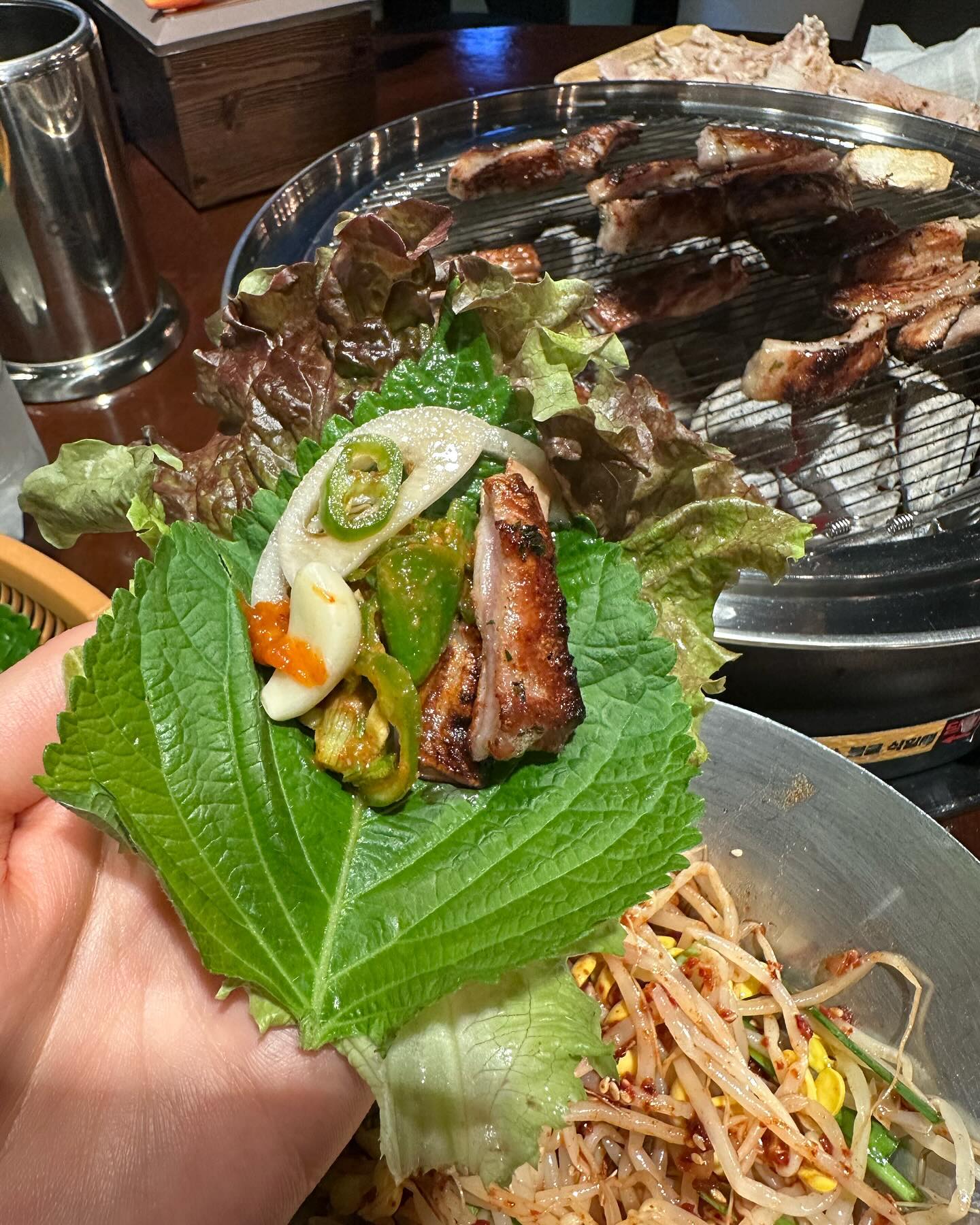 오랜만에 남편과 먹으러간 막창!
남편이 곱창,막창 등등 좋아 하는데 오랜만에 온게 미안할 정도로 잘 먹더라구요 😅
막창은 물론 된장찌개도 기가막히고 라면무제한까지 …
굿굿👍🏻👍🏻

맛있게 잘 먹었습니다

막창도둑 대구진천점
#대구맛집#대구막창#막창맛집#생막창#불막창#막창도둑#막창도둑진천점#일상#소통#선팔#맞팔#맞팔환영