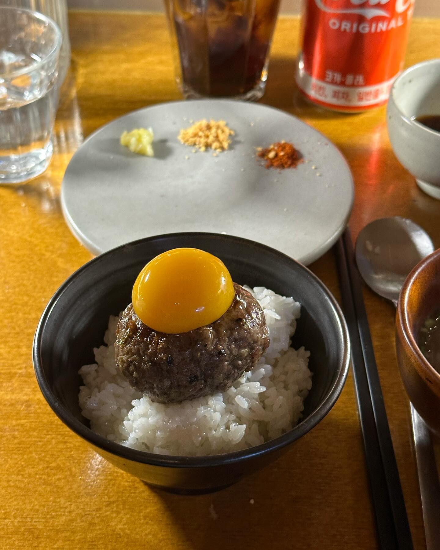 숯불로 구워진 육즙 가득 함박스테이크 맛집🍽️
캐치테이블로 쉽게 예약해서 즐길 수 있어서 특별한날 방문하기에도 찰떡쿵

✔️서울 종로구 수표로28길 30-2 1층에 위치해있어요◡̈ 
📌 woo.yeon.hwa 

#종로#종로맛집#익선동#익성동맛집#익성동핫플#익성동골목#익성동데이트#익성동맛집추천#익성동맛집추천#서울맛집#우연화#우연화서울#mindaily#min_dley서울