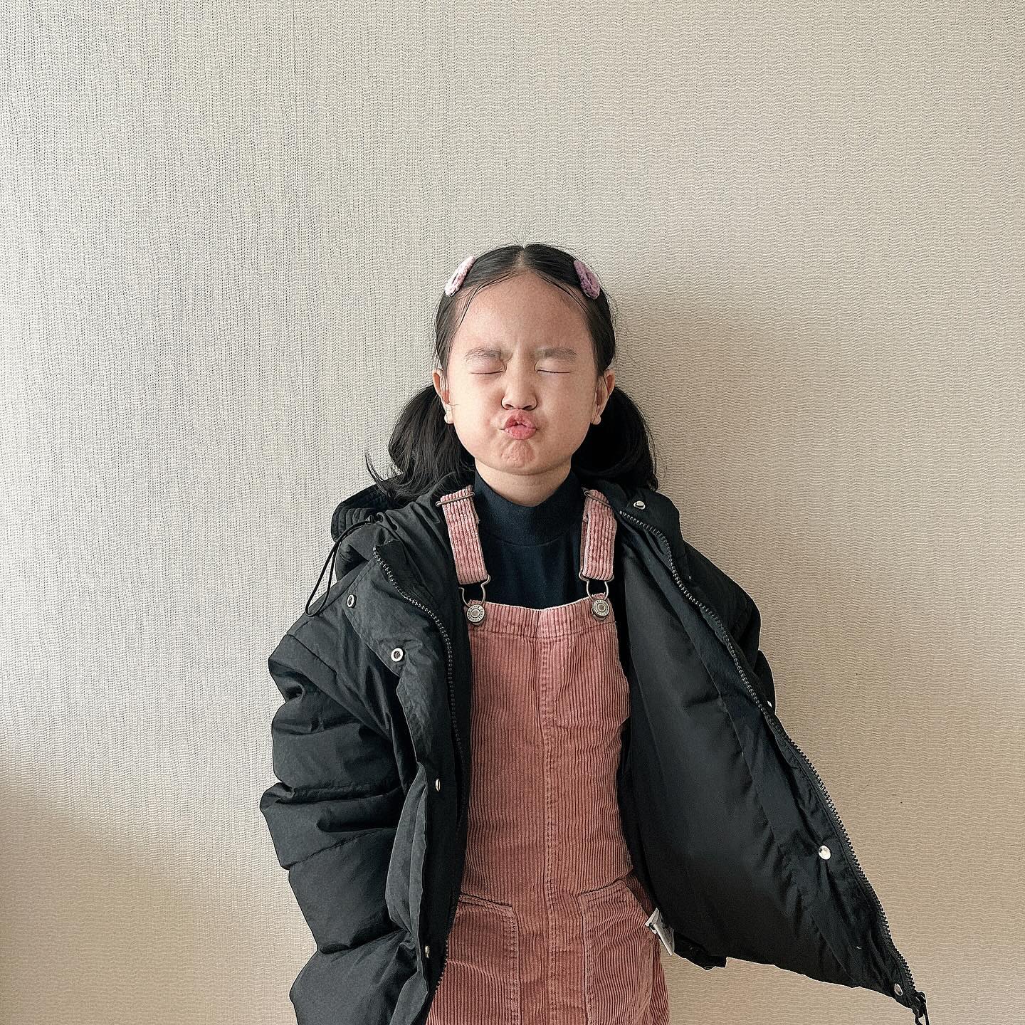 #오등완

아침에 일어나서 대뜸 
선생님이랑 헤어지기싫다고 오열,,,🥹

안되겠다 유급해야겠다 링아ㅋㅋㅋㅋㅋㅋㅋㅋ
오늘 담임선생님 정해지는날인데,,엄마도 너무 떨리네
링이 성향에 맞게 차분한선생님이면 너무좋을텐데,,🥹