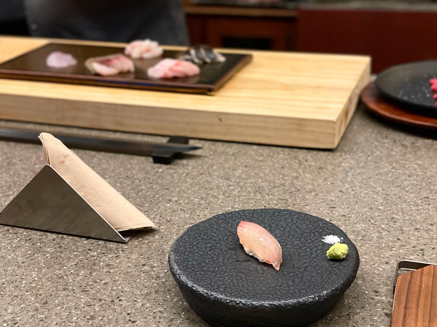 대전간날 친구랑 오마카세 
여기 진차 너무 맛있었음👍
초밥,솥밥,스테이크 다 정말 최고여따
남편…다음에 같이가자🫣❣️
#온기의집#대전오마카세#오마카세#대전온기의집
#대전데이트맛집#대전맛집#대전맛집인정#힘들때힘이되는음식
#삼재는아직끝나지않았다