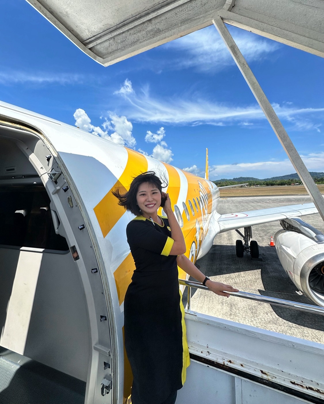 Sunny shine weather today✈️☀️ 

#asianflightattendant #cabincrew #외항사승무원 #승무원 #flightattendant #cabincrewlife #koreaninsingapore #scootbae #thescootlife thescootlife #koreangirl #캐빈크루