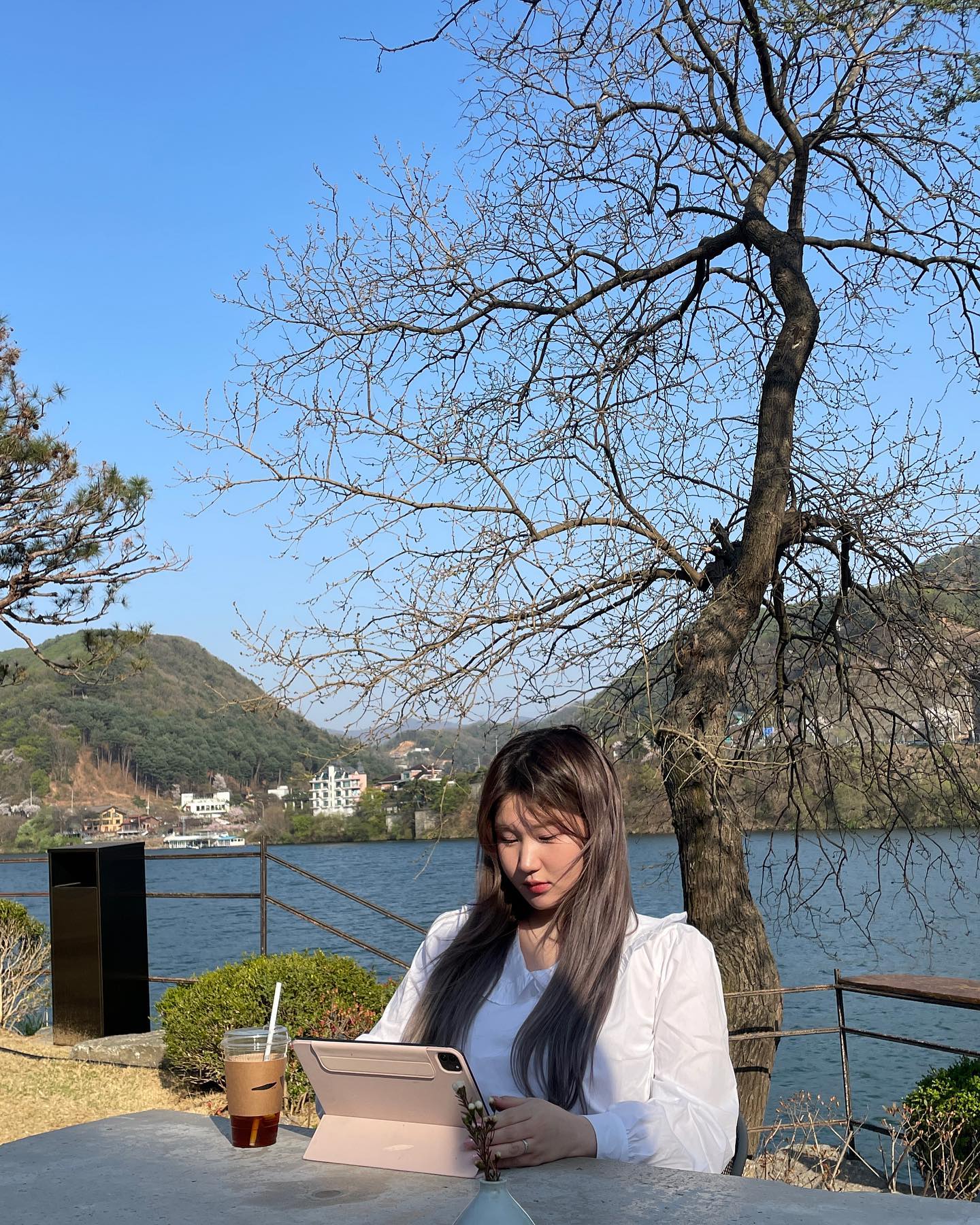 야작🌱
밤야 말고 야외작업 ㅎㅎㅎ