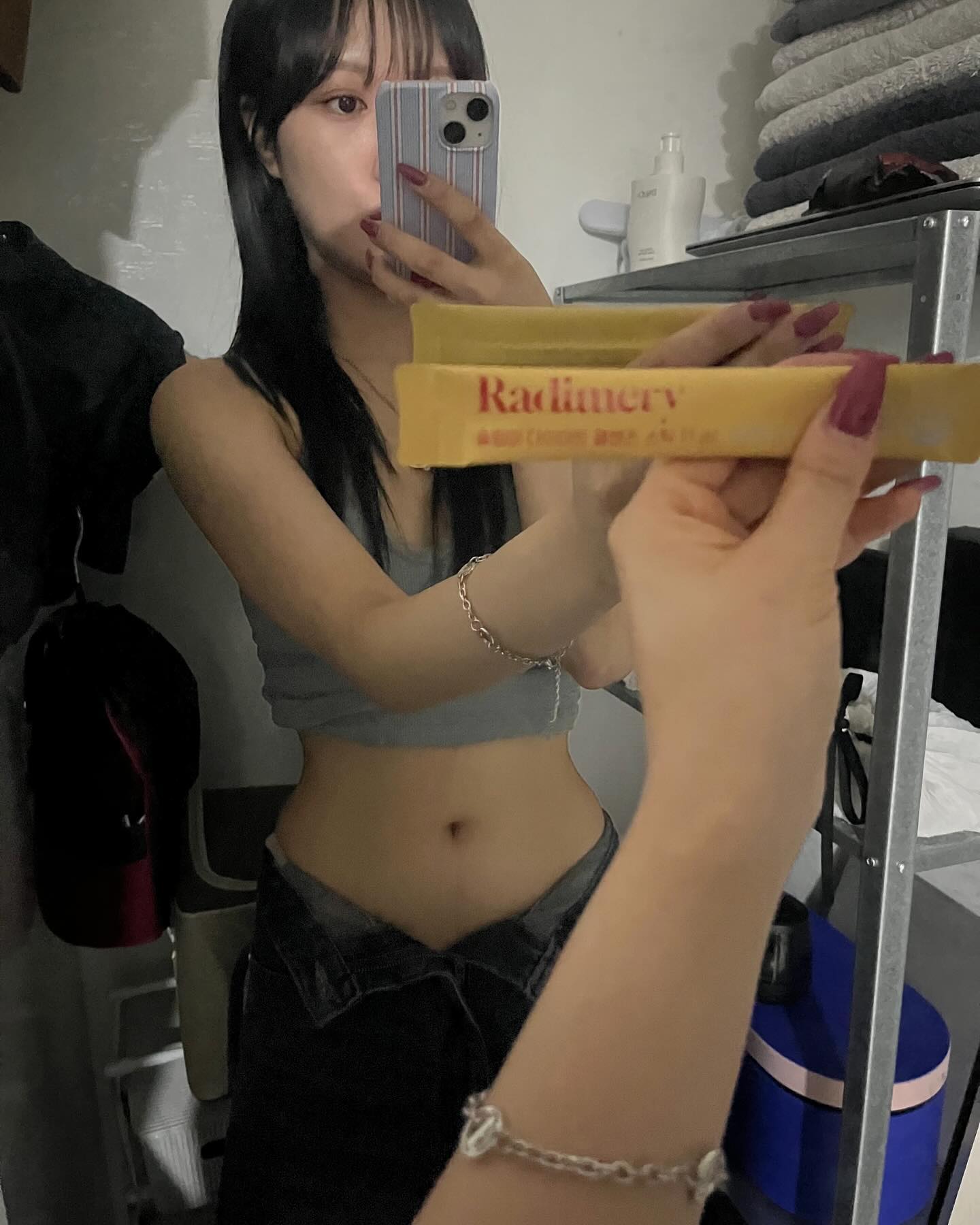 #광고

난 그냥 맛있어서 잘 챙겨 먹었을 뿐인데
살이 쫙 쫙 빠져서 넘 어이없음

▶ 상큼한 자몽 맛이라 군것질 땡낄 때 먹어주기 딱 좋음

▶ 슬림미 다이어트 클렌즈 스틱은 원액 그대로 물 없이 간편하게! 

▶이건 팁인디 슬림미 +물 1L 이상의 물 마셔주면 다이어트 효과 UP

▶식후 혈당상승 억제 + 배변활동 짱 먹기 가능

#radimery  #라디메리  #다이어트  #관리하는여자  #슬림미다이어트