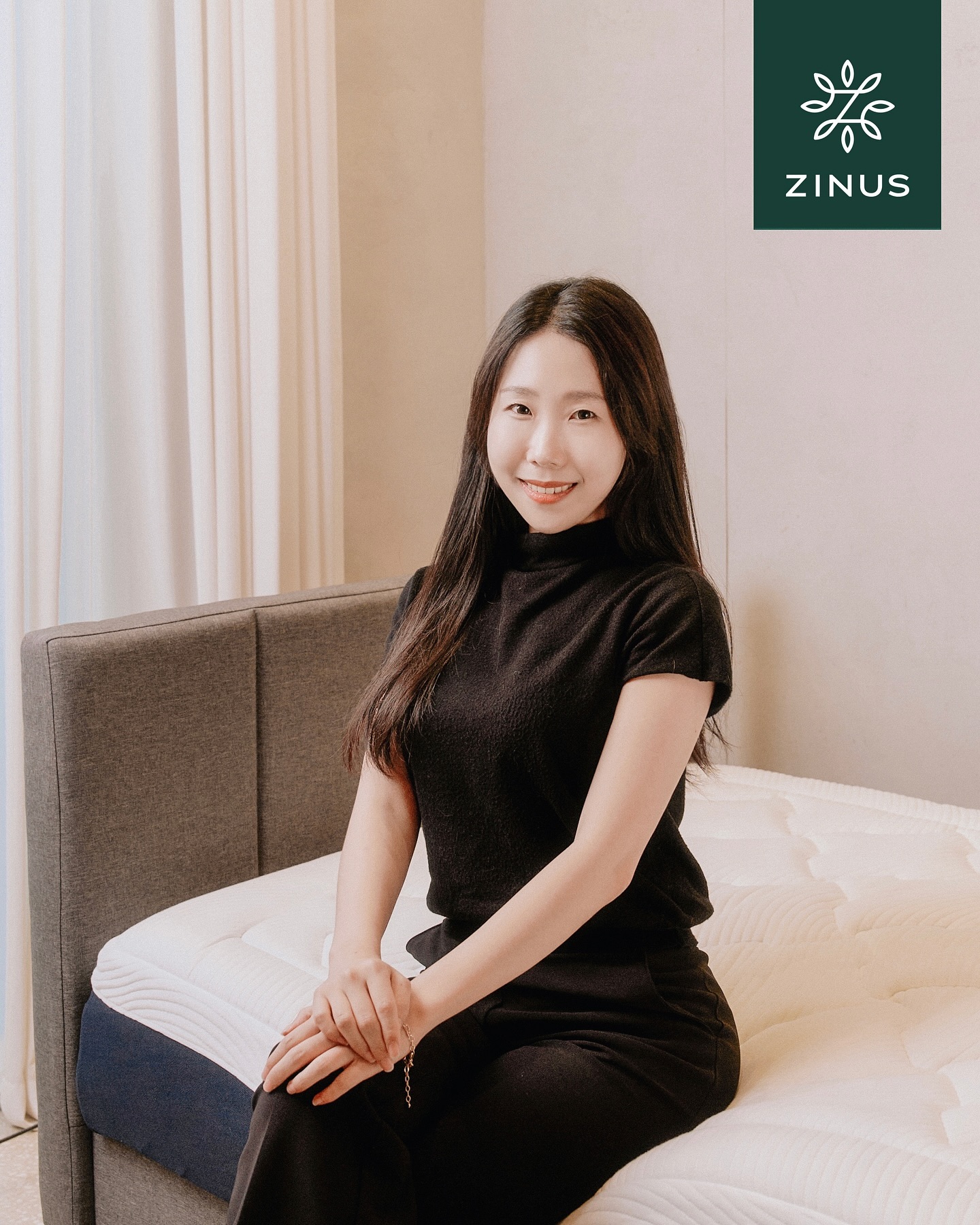 #광고 zinus_korea 
자랑스러운 한국 브랜드인 현대백화점 그룹 지누스💚
10월부터 제가 찐유저 3기로 활동하게 되었답니다☺️

발대식에서 맛있는 음식이며, 필로우 폼이며, 잠옷이며 바리바리 챙겨주는… 모습에 감동..🥹 게다가 예쁜 프로필 사진까지 남겨주셔서 행복해요…🫶🏻

앞으로 3개월 간 세계 최초 압축 매트리스 기술을 상용화하며 글로벌 베스트셀러 브랜드로 자리 잡은 지누스와 함께하는 포근한 일상 다채롭게 담아내볼게요! 

#지누스 #침대프레임 #매트리스 #매트리스추천
