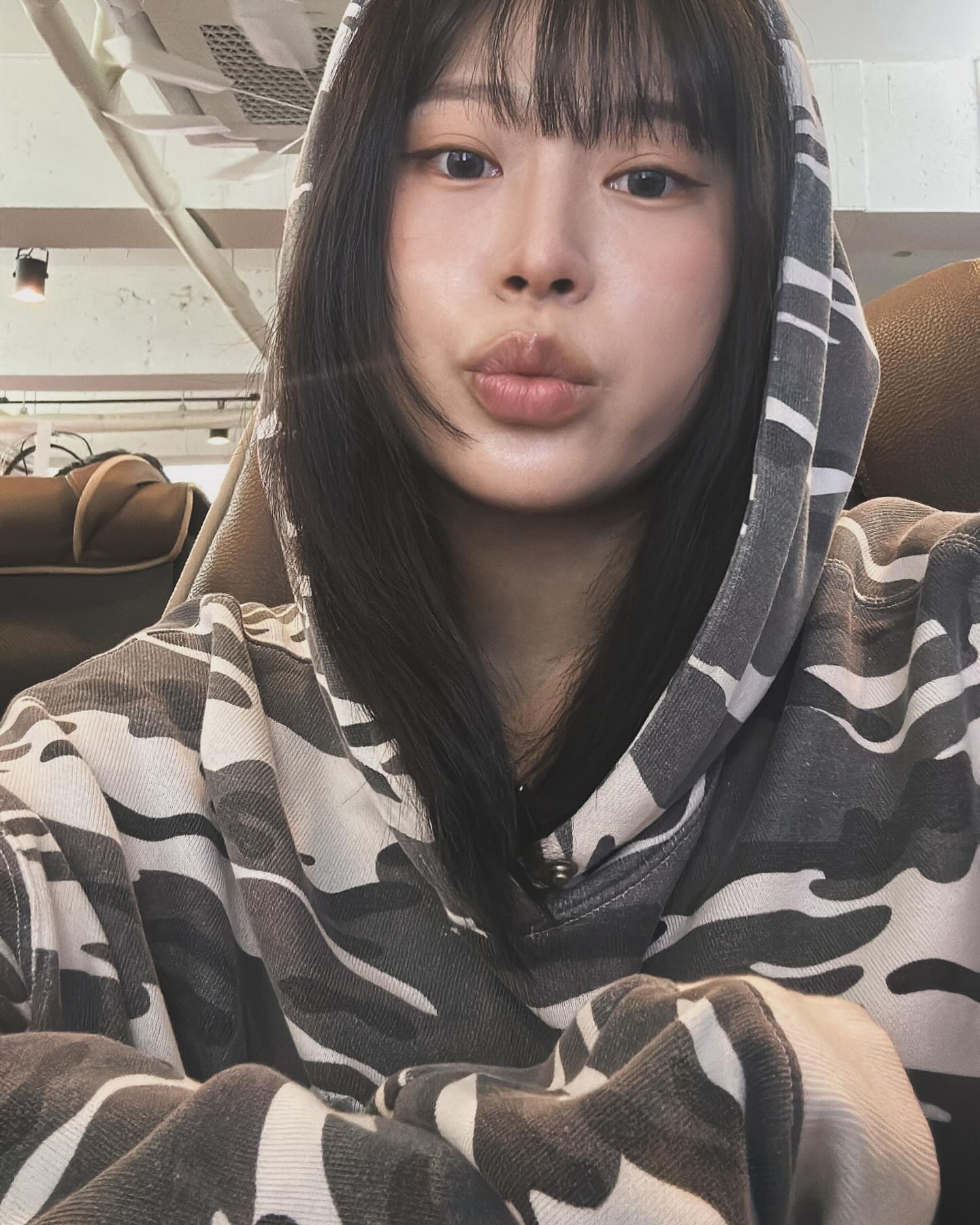 🥸