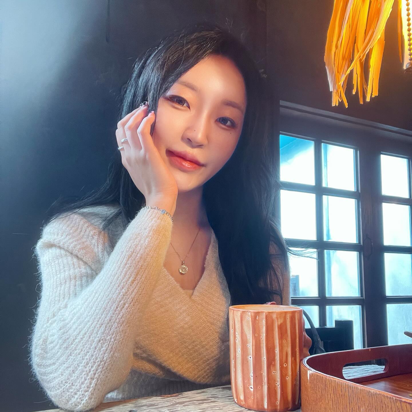 다시 찾아온 인태기•••
1일1피드 실패!
또 다시 차오른 내 볼짤과 배짤
솔로인김에 단체 바프 급 결정해버렸는데
벌써 80일 깨진것도 시롼가🫠
#정신줄붙잡자#멘탈관리

그치만 오늘 오전 일 🔥태우고 힐링 잔뜩해버려서
행복하면 됐지~~머🤓
#바로#헬스장 달려달려✨