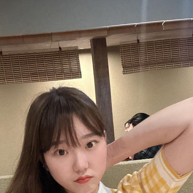 폴린이의 운동계정 on Instagram: "#광고 @maxhair_songpa . 원래 파마만 하려 했는데 머리가 너무 지저분해서 염색 1차로 하고 웨으브 펌 2차로 해버리기ㅎ 지금 보니 비포 내 머리 진짜 별론데 최종