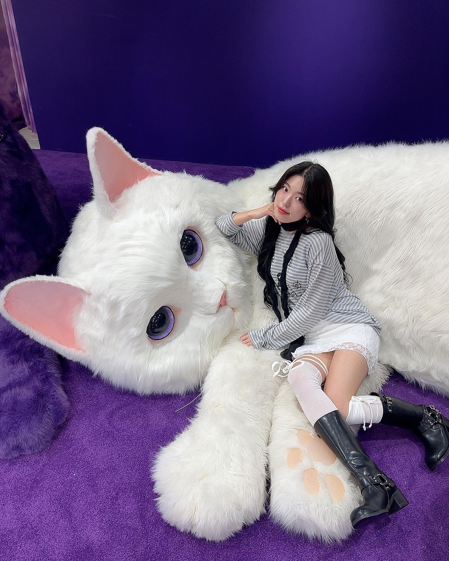 왕크니까왕귀여워🐾
오늘 코디진짜 예뻤지만 아직은 너무 더웠던…💦

#홍대핫플 #가을코디 #오오티디이 #일상코디룩 #데일리코디