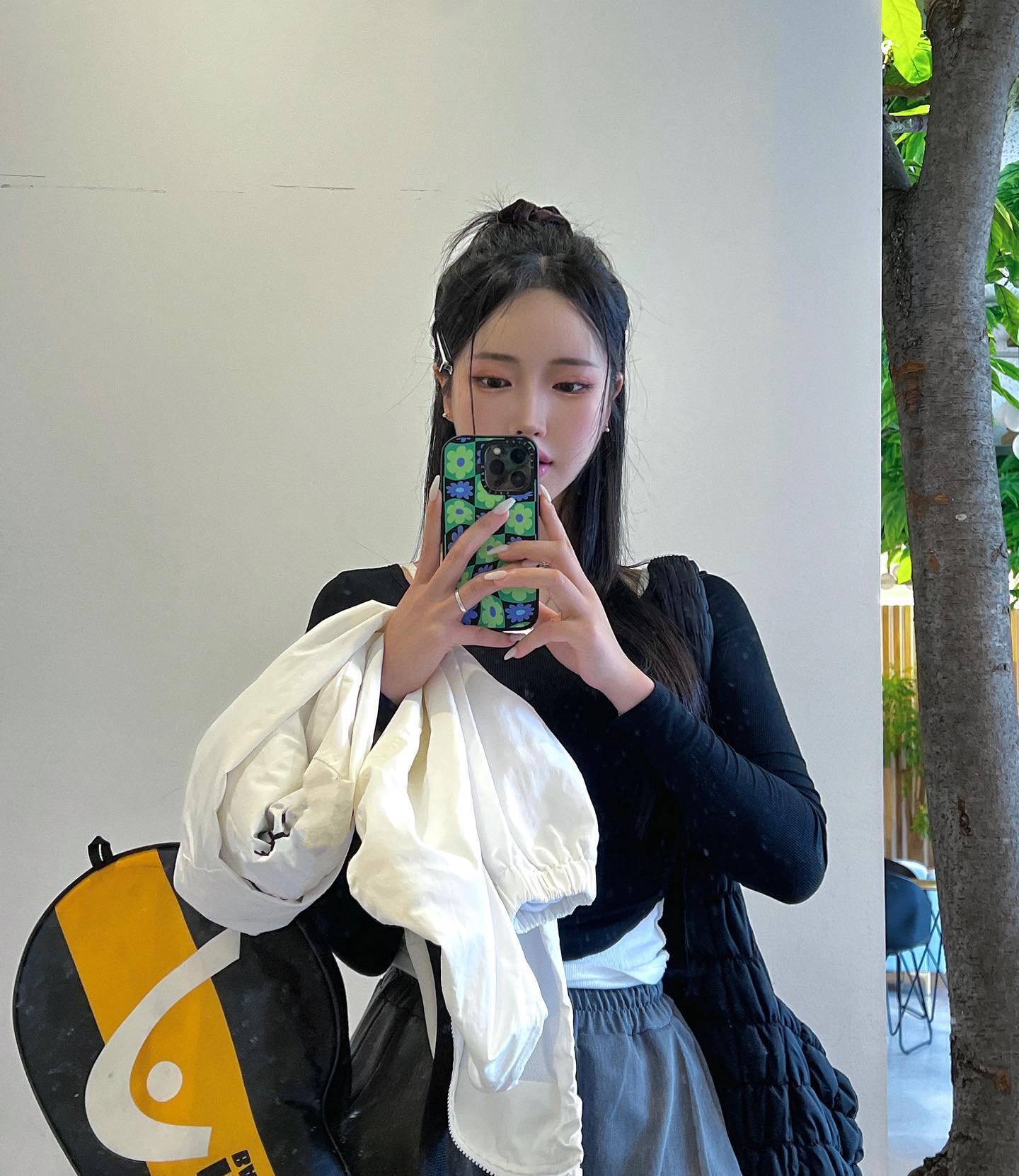 나눈 배드민턴을 정말 잘쳐

　

　

#배드민턴 #취미생활 #한강 #힌강나들이 #나들이 #여의도 #여의도한강공원 #운동하는여자 #반묶음 #반묶음머리 #헤어스타일링 #더듬이