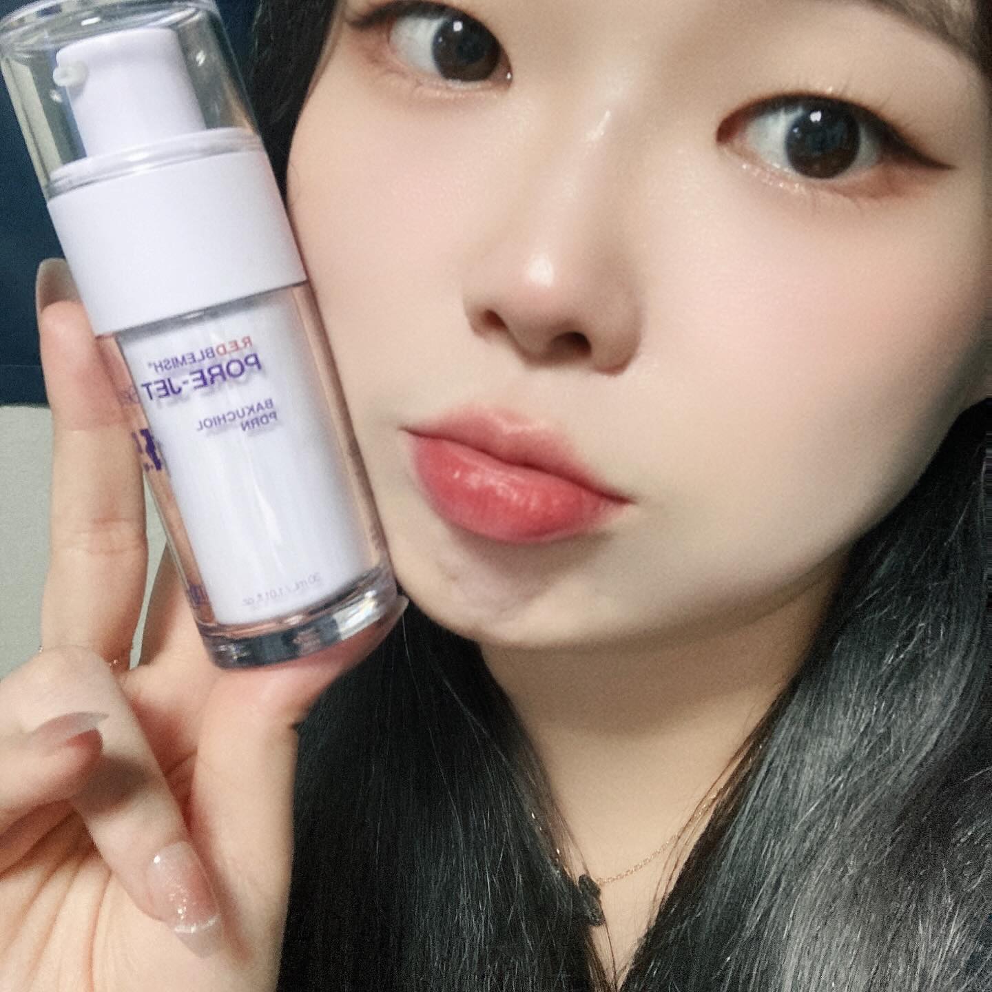 #협찬 dr.g_official 

🔆닥터지 레드 블레미쉬 바쿠치올 포어젯 세럼🔆

📌출시하자마자 올리브영 매출 1위
📌모공집착남 레오제이와 공동개발

🤔이런 고민이 있는 분들에게 추천!
✔️늘어지는 모공과 피부탄력이 점점 눈에 보일 때
✔️수면부족으로 피부 안색이 칙칙해 보일 때
✔️기능성 제품을 사용하고 싶지만 걱정이 앞설 때

성분부터 사용감까지 걱정은 덜고, 효과는 확실한 저자극 모공 세럼으로 실제 사용시에도 가볍게 미끄러지듯이 발리는 클라우딩 세럼 제형으로 빠르게 흡수된 후에도 날아감없이 촉촉해졌어요!
민감피부부터 여드름 피부까지 누구나 사용할 수 있는 저자극 기능성 세럼으로 패드에 듬뿍 묻혀서 팩으로도 활용가능!

#협찬 #광고 #닥터지 #모공세럼 #올리브영 #1위 #레오제이 #바쿠치올세럼
