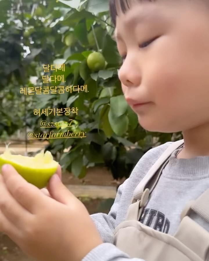 귀욤망댕이. 

아들키우기 더 버거워지는 요즘이다. 
순하긴순한데, 늘 잘하는 애가 한번씩 못할때마다
내 감정이 내 마음이 너무 컨트롤이 안된다. 
내 자식이. 진짜 공부도 못하는데 인성까지 나쁠까바 걱정이 
걱정이 아니다. 아흐.... ㅠㅠ 

자식키우기 버겁네버거워