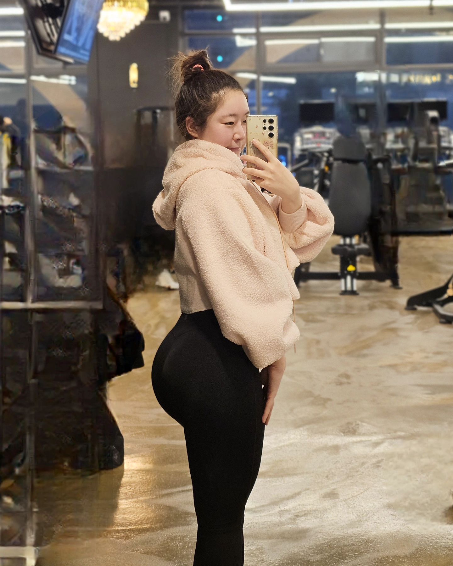 꼬까옷 입고 하체 했는디 더워 죽는 줄.. 후🤣

#눈바디 #바디체크