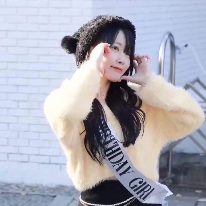 러블리데이 💛🐥 소중한 사람들과 함께해서 기뻤어요! 감사합니다