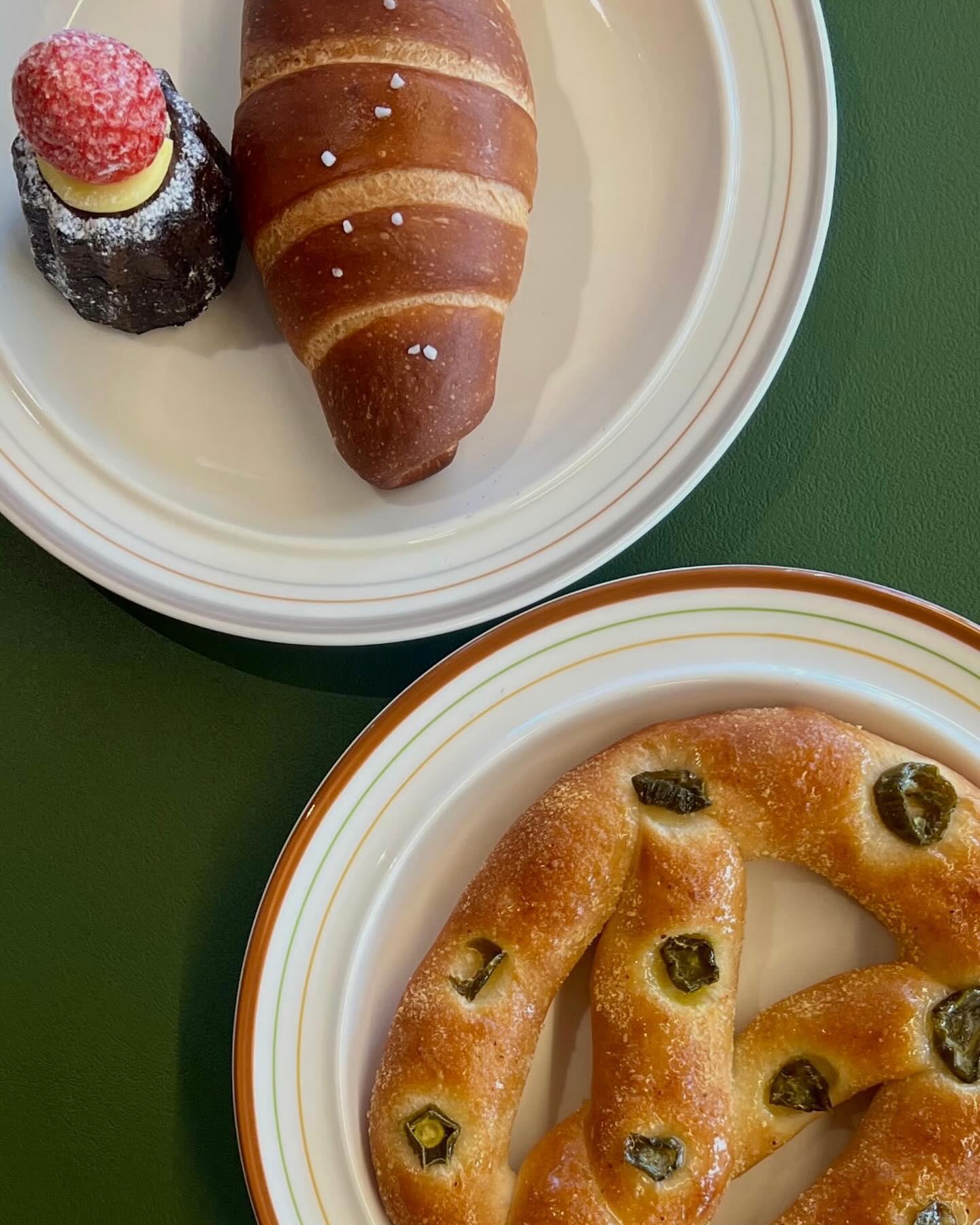 빵 🥨🥐 은 만든다 나를 행복하게

근데 언니님 나 렌즈 뚜껑 안 뺀 거 왜 말 안 해줬나요