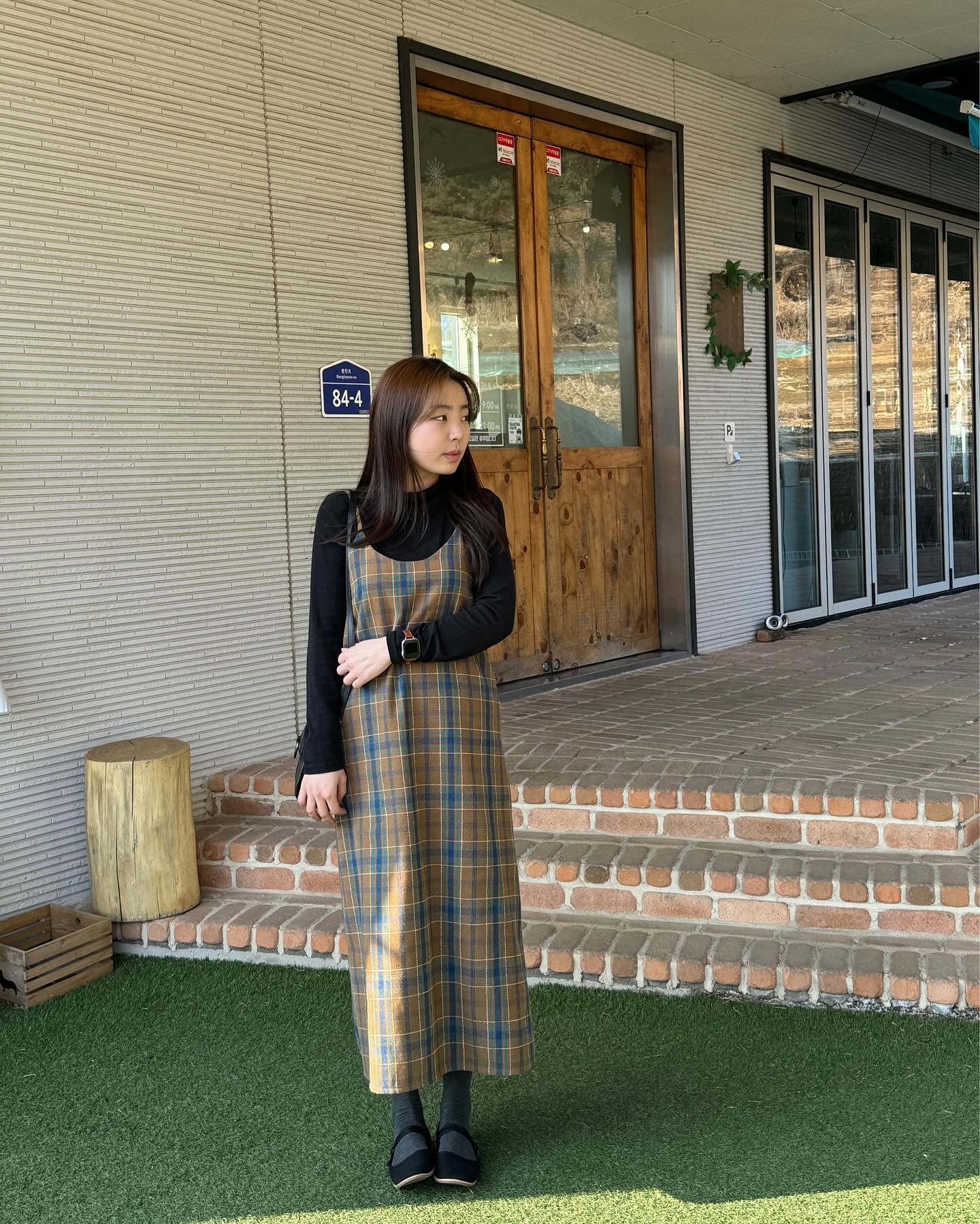 알차게 보낸 연휴였지만 끝이나니 조금 아쉽다.
이번 년도 목표로 주변을 둘러보며 내 사람들을 챙기자고 
다짐 했는데 정작 내 삶이 사라져가는 거 같다...

 잠시 내 삶에 집중하고 틀을 잡아가야 되겠다는 생각이 문득 든다.
나만의 것들이 다채롭게 채워지는 즐거움을 잊고 살았다니!