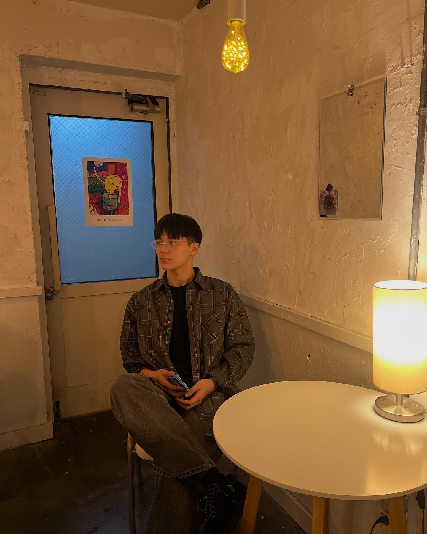 D-2 🎧 

‘차가운 노트북에 글자를 치고 있지만,
따뜻한 카페에서 흐르는 음악이 좋다.
​
현실과 다른 곳에 시선이 가게 된다.’
-앨범 소개글 중..-

#데일리룩 #오늘의코디 #20대코디 #20대패션 #남자코디 #남자데일리룩 #남자패션 #패션맞팔 #패션계정맞팔 #셔츠코디