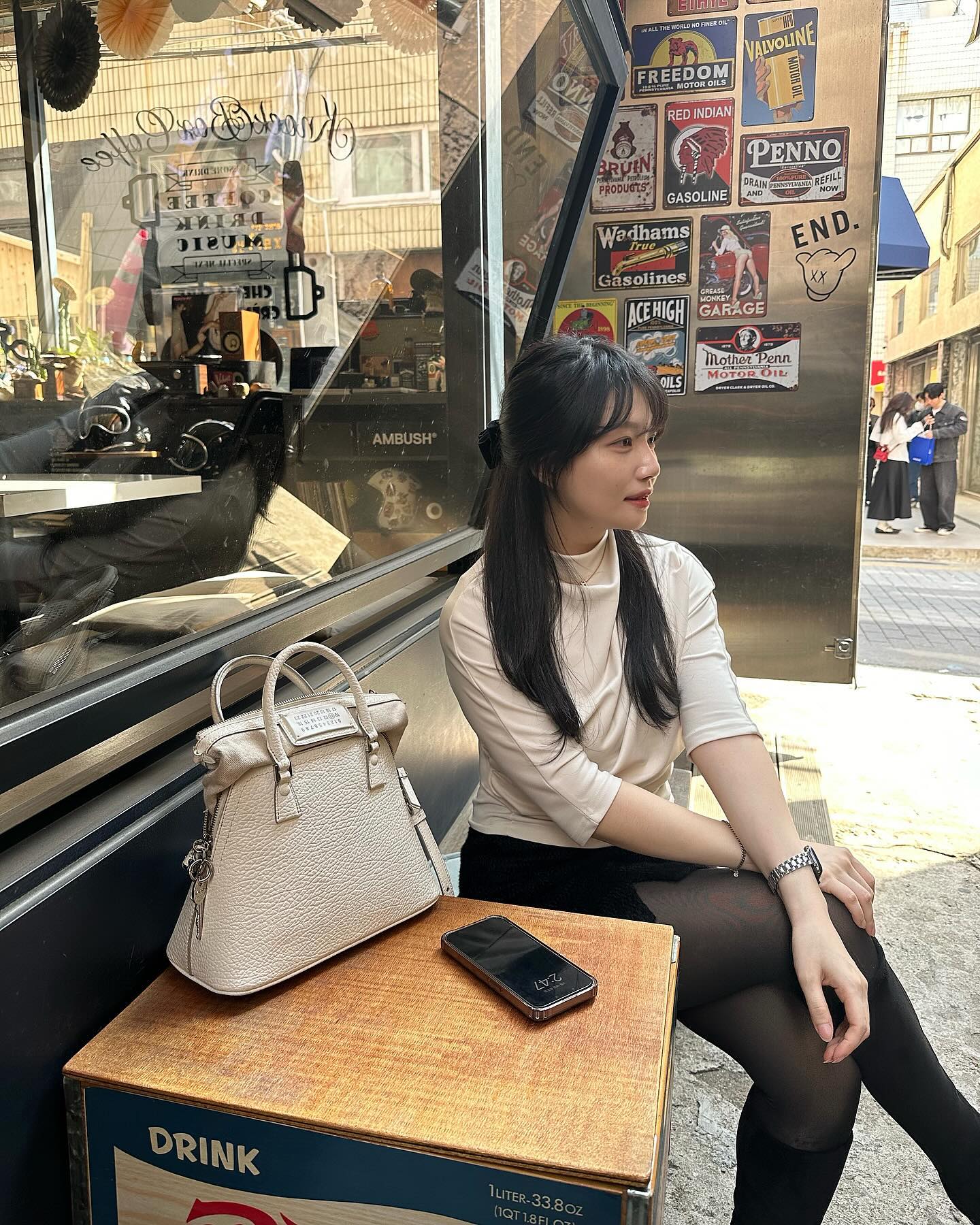 힙한 카페에 그렇지 못한 티피오 ,,🤯