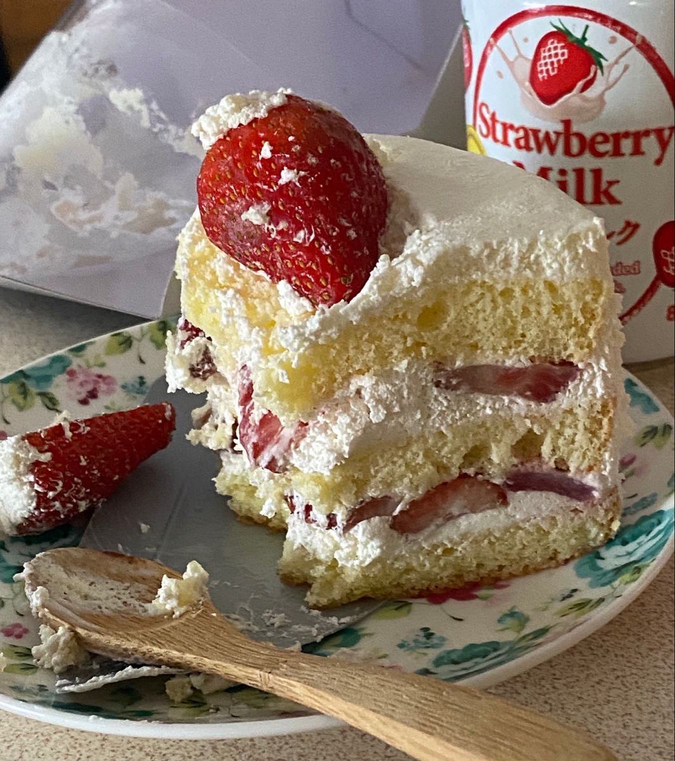 내 사랑 딸기 잘가요🍓🍰.. 내년에 봅시다
