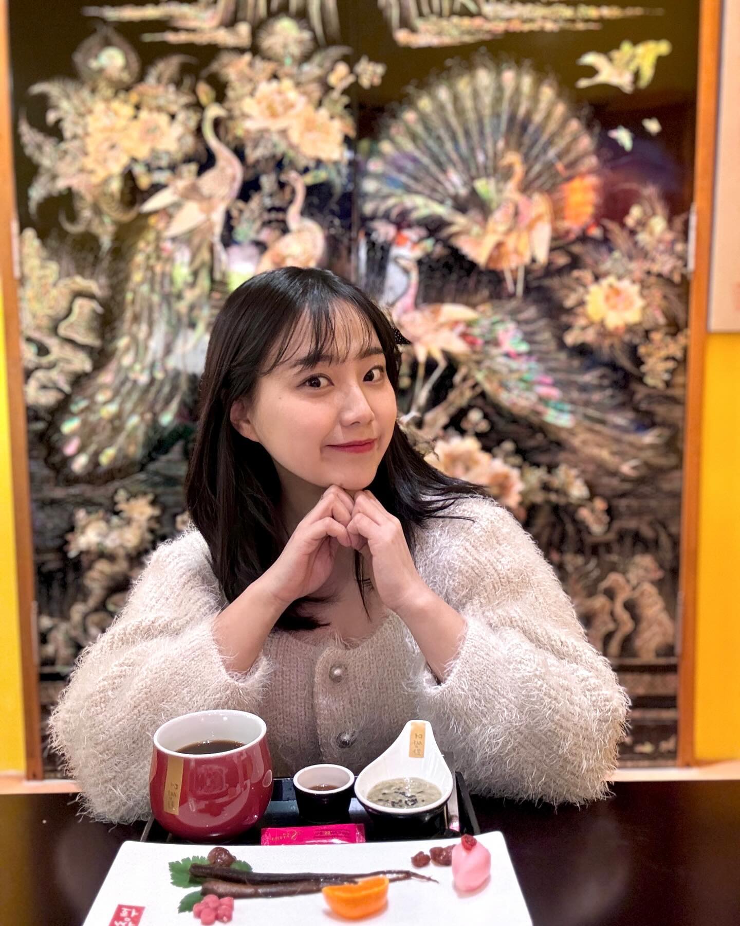 Bye 2023💜
_

행복했다 2023
2024도 더 행복하자♥️