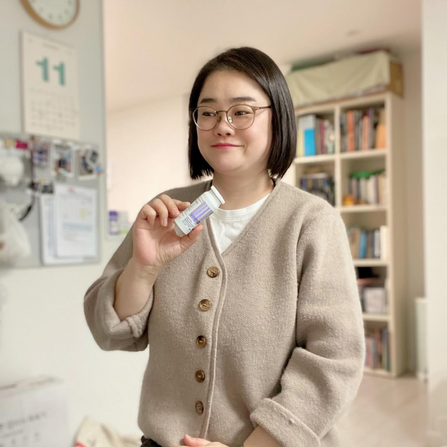 #협찬

전~~~~
개인적으로 캡슐형 #유산균 이 먹기 좋더라구요 그래서 이번에 #우아한메가바이오틱스 로 바꿨습니다 !! 

요게 마리져~~~
유통기한 내 생존이 보장되는 보장균수가 무려 100억 이고요 인체유래 비피더스균이 들어 있대요 게다가 아연에 셀레늄도 섭취할 수 있다는 점👍👍

또~~~
31개국 특허를 받은 글로벌 특허 유산균이라니 넘나 좋은것 !!! 무엇보다 1일 1캡슐로 간편하게 섭취할 수 있어서 귀차니즘에 맨날 빼먹는 저한테는 딱인거 같아요!!!!

요즘 화장실 수시로 가는지라 힘들었는데 꾸준히 먹어야할듯요 마침 신규 구매 시, 10% 할인 쿠폰도 받을 수 있으니 쟁여야겠어요!!!

wooahan__official
#비피더스균 #비피더스유산균 #유산균추천 #프로바이오틱스 #100억유산균 #건강기능식품 #건강기능식품추천