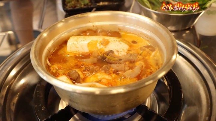 어요~👋🏼
사진만 보고 궁금하면 더보기~👀

얘는 이름이 #곱창구이
찾은 곳은 #곱불스

쫄깃쫄깃한 곱창 좋아하면서 여길 여태 안가봤네~😘
(세트시키니까 나왔던 간이랑 천엽은 싱싱해서 다 먹은게 얼마만인지..🫣)

곱창은 우리한우 wow
막창은 미국친구
동탄 개나리공원 근처에서 함 찾아봐~
#곱불스 #동탄맛집 #동탄개나리공원
