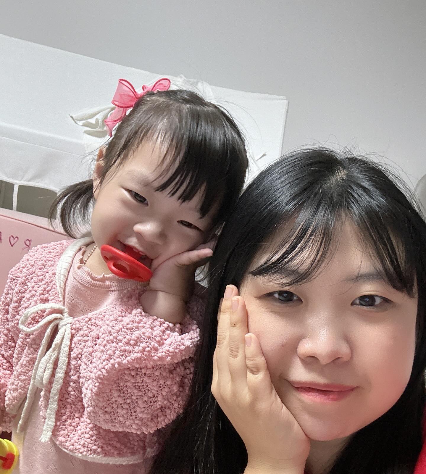 가족사진찍는다고 간만에
화장한날인데 내사진은 하나도…ㅋㅋㅋ

집에와서 로아랑 셀카한장은 남겼다❤️