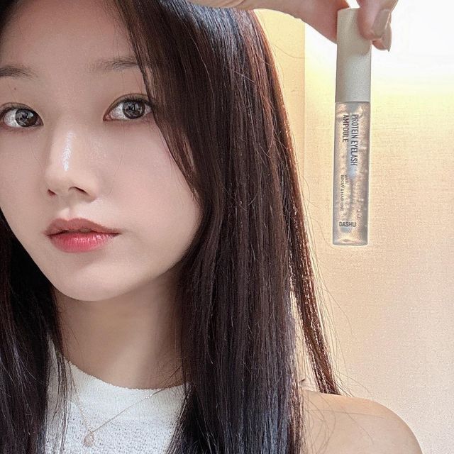 @yejuda_kiki on Instagram: "#제품제공 @dashu_official 👀 속눈썹+눈썹+헤어라인까지 한번에 케어✨ 역시 모발 케어 전분 브랜드 #다슈 아닙니까➿ 남자도 물론 헤어라인& 빈약한 눈썹 관리해주기 너