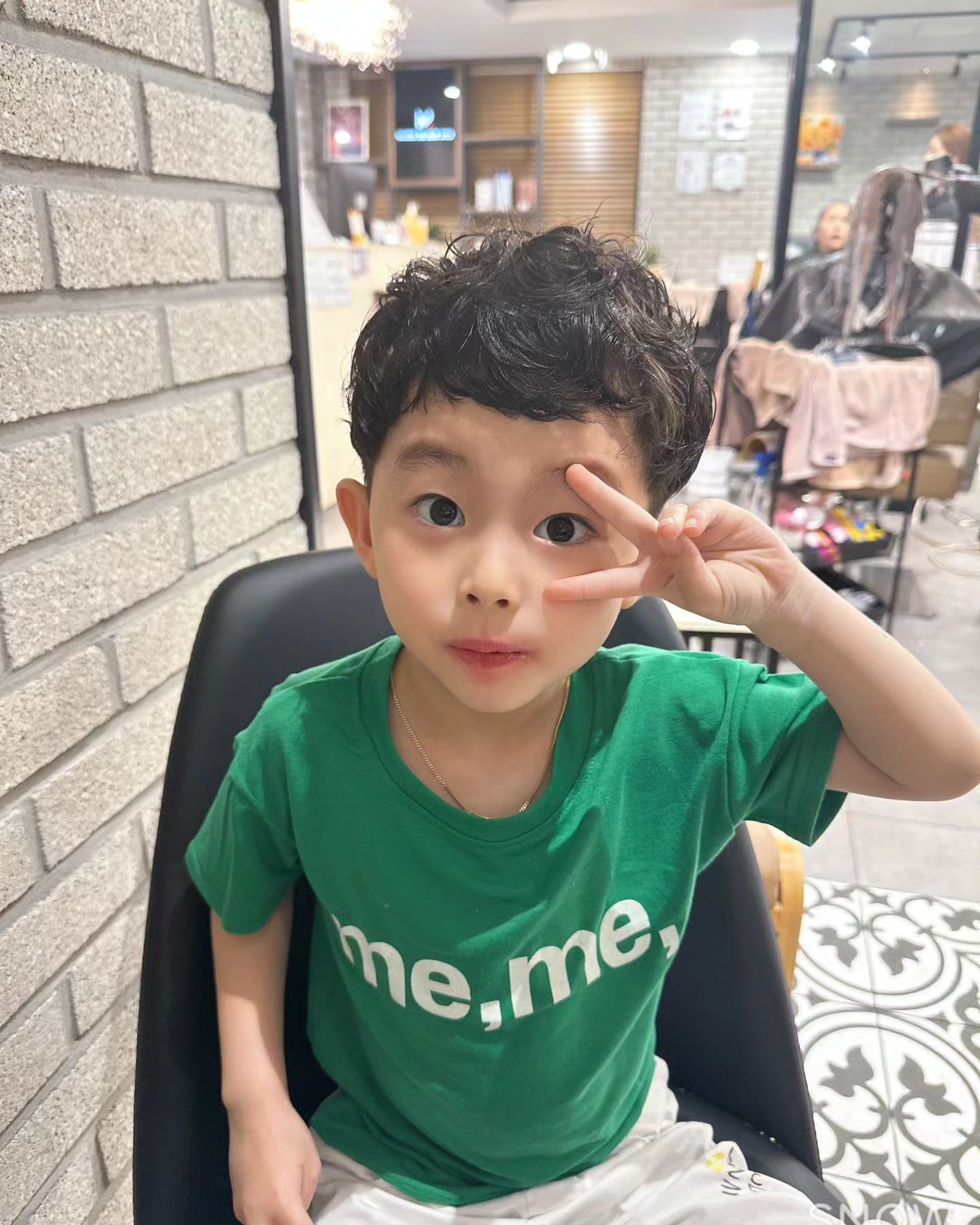 우리 아드님 첫 빠마 성공♥

#파마#성공#꽃미남#김라온#남자 는#머리빨 #이뽀#내시끼