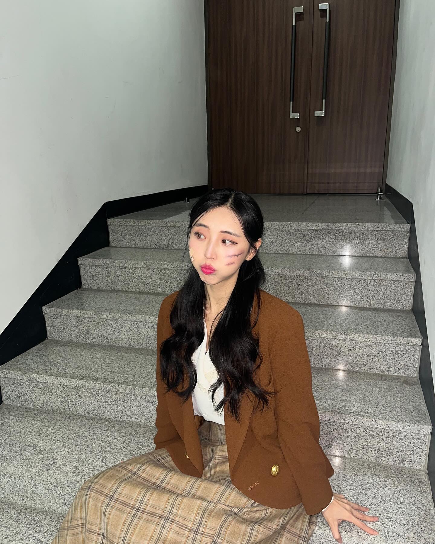 봉쥬르마담! 봉쥬르무슈! 

Au revoir 피오나, 안녕