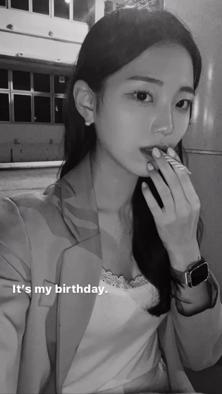 2022 위시리스트 성공. everyone, it’s my birthday!