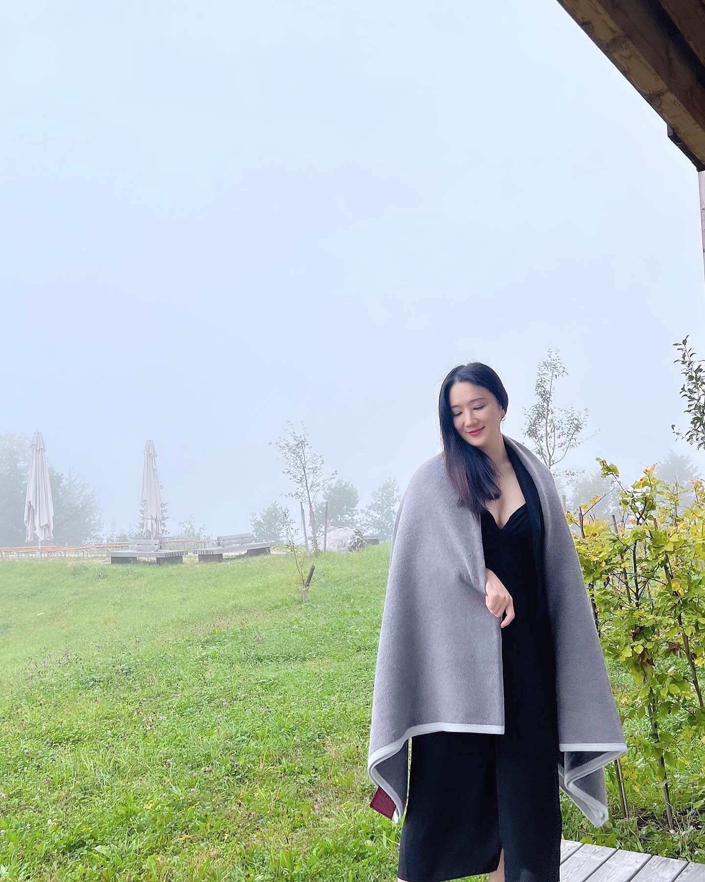 #바이에른 의 #안개  _ #germany #germany🇩🇪 
.
.
.
.
.
.
.
.
#berchtesgaden #bayern #베르히테스가덴 #독일 #독일여행 #독일호텔 #kulturhofstanggass #여행스타그램 #travelphotography #travel #traveler #호텔추천 #독일호텔추천 #풍경 #풍경스타그램 #인물사진 #photography #들판 #greengarden #green #🇩🇪