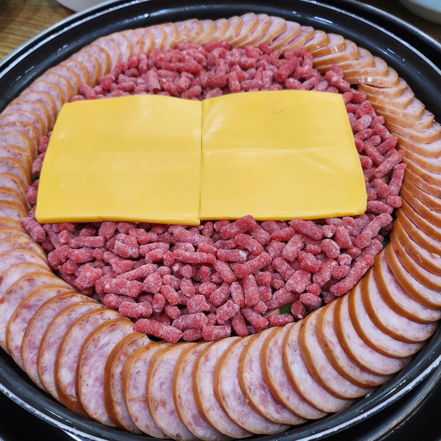 비 오는 날!
가족들과 늦은 점심으로 부대찌개 픽!
#이나경송탄부대찌개 
스모크햄 맛나네~
비가와서 효원공원 월화원은 패스~