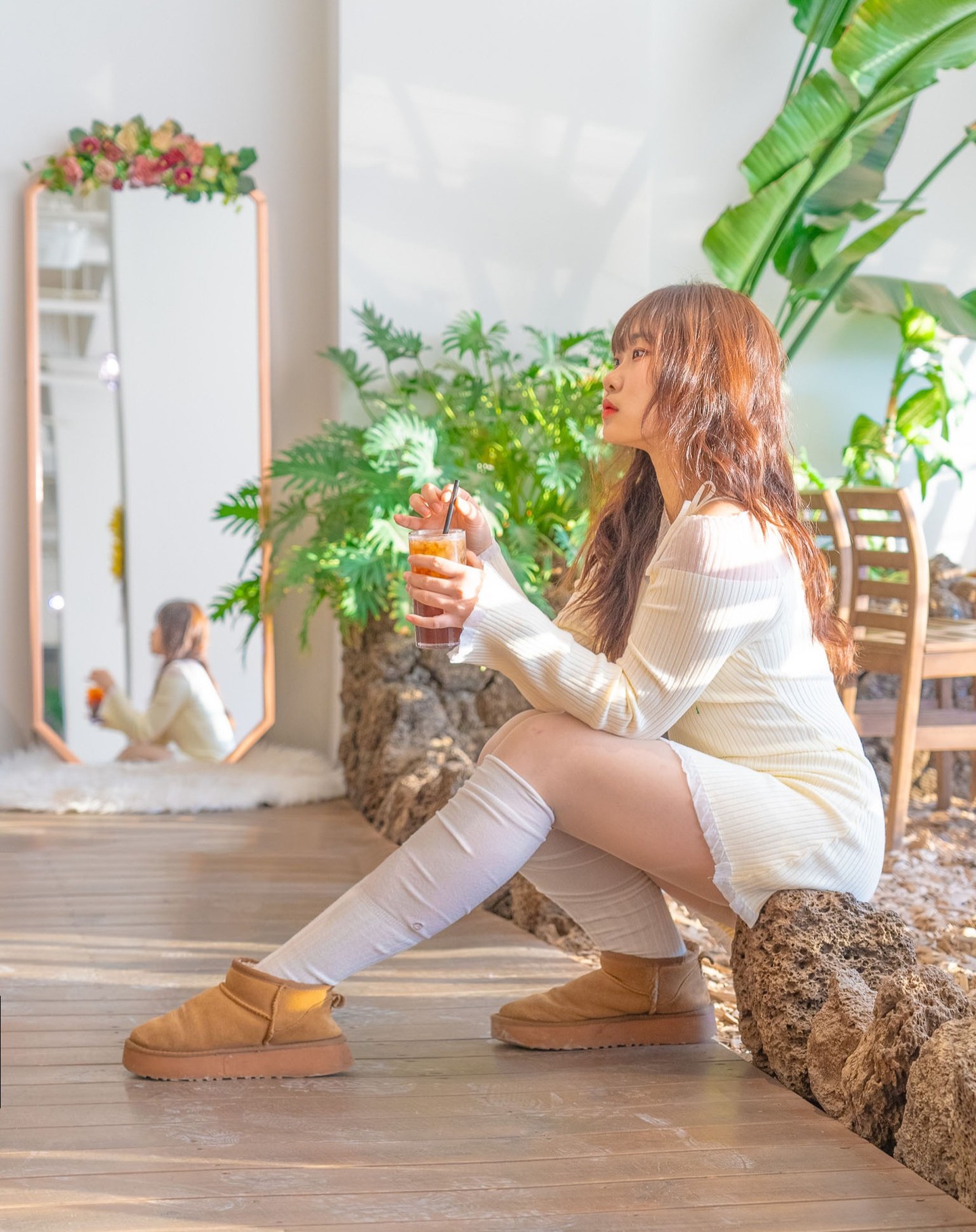제주도 갬성카페하면
누구나 생각나는 랑데자뷰

이번쥬 주말 오랜만에 운동아니구 카페투어
넘 설렜자나요?! ( ´͈ ॢꇴ `͈ॢ)･*♡

랑데자뷰도 햇빛과 함께 너무 예쁜곳
시흥에 가는데 조용한 곳 찾으신다면
여기 꼭 추천드려요! 

♟ 랑데자뷰 시흥거북선점 ♟
📍 주소 : 경기 시흥시 거북섬4길 10 시온프라자 2층
📍 영업시간 : 11:00-20:30 (20:00 라스트오더)