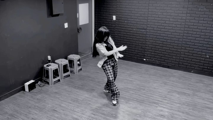 alainiwalker 
keem #southafrica 🤖

#choreo #choreography #dancer #fyp