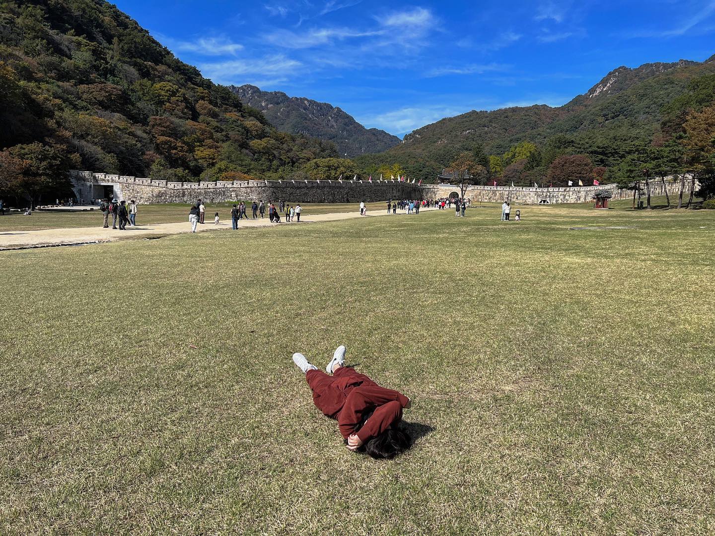 문경새재 3관문까지 간날 
날씨가 한몫함 🌷총 14키로 걸음 ṑṑṑ