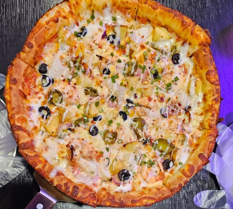 반박불가 교대역 존맛 피술집, <피자에 미치다 교대역>