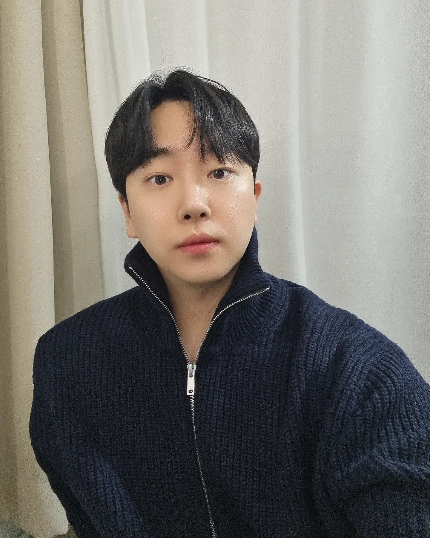 머리 잘랐당 😃
.
.
.
#거지머리탈출