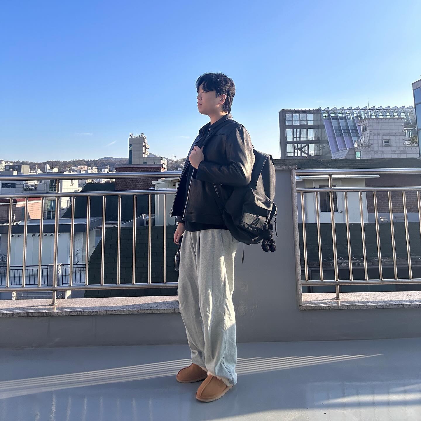 진짜 이제 겨울 날씨네요🥶
저는 가을에 선물받은 어그를
드디어 개시했습니다😊😊