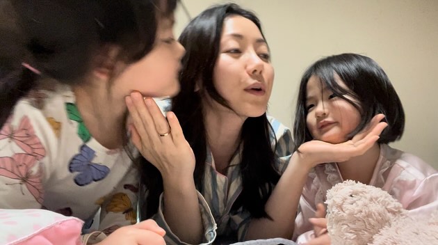 사랑은 오래참고, 온유하며.....
.....모든것을 참으며 모든것을 믿으며 모든것을 바라며 모든것을 견디느니라.
