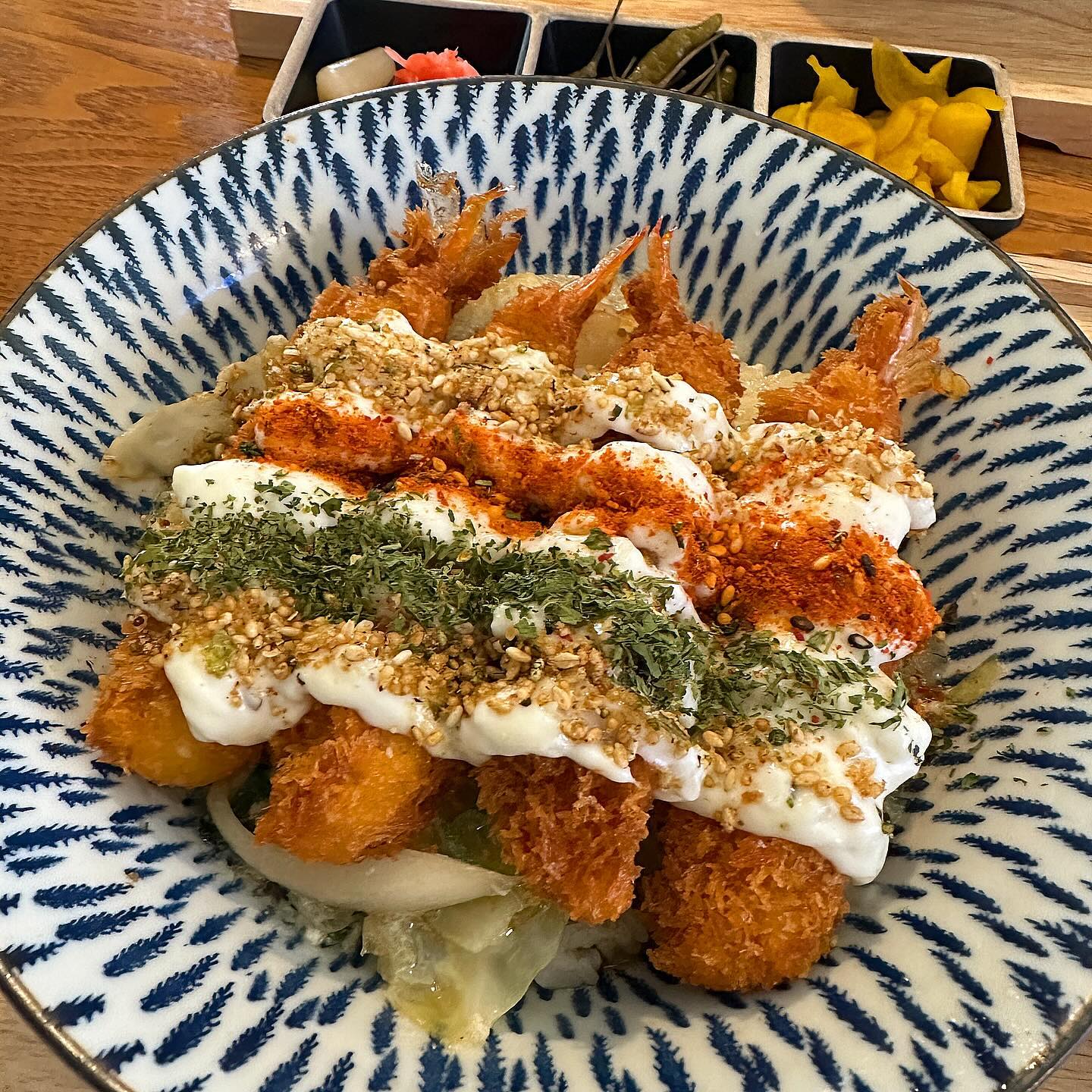 연남에서 맛집 발견!!
덮밥부터 라멘, 우동, 돈부리, 다양한 안주까지 있는 키햐아❤
 기대이상으로 맛있었고 간이 딱 맞아서 넘넘 좋았다~ 에비동 주문했는데 큼직한 새우가 4마리나!! 비주얼 합격이구 넘 맛나고 푸짐해서 연남 간다면 키햐아 추처언~👍👍
 #홍대맛집 #연남동맛집 #연남키햐아