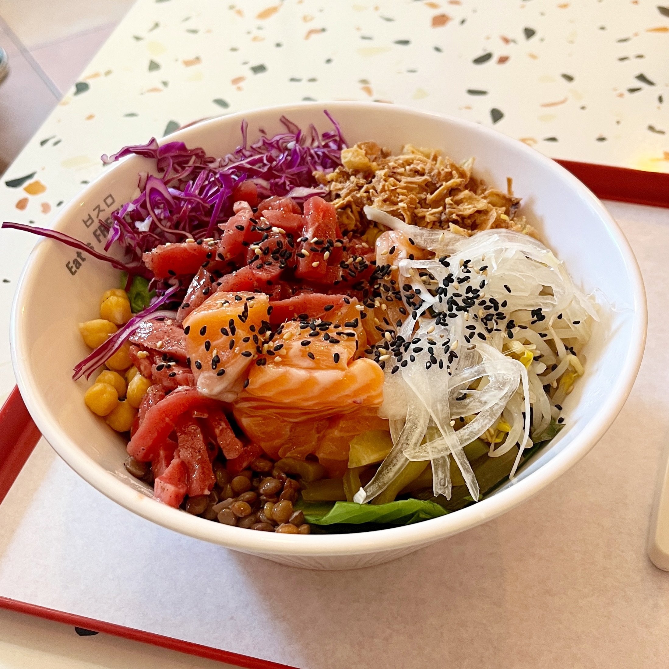 🥗 푸짐한 포케로 든든하게 🥗

​명동 #벤자민포케앤샐러드 benjamin_pokesalad 

🥗 육회 & 연어 포케

.
.
.
#맛집 #맛스타그램 #명동맛집 #포케맛집
