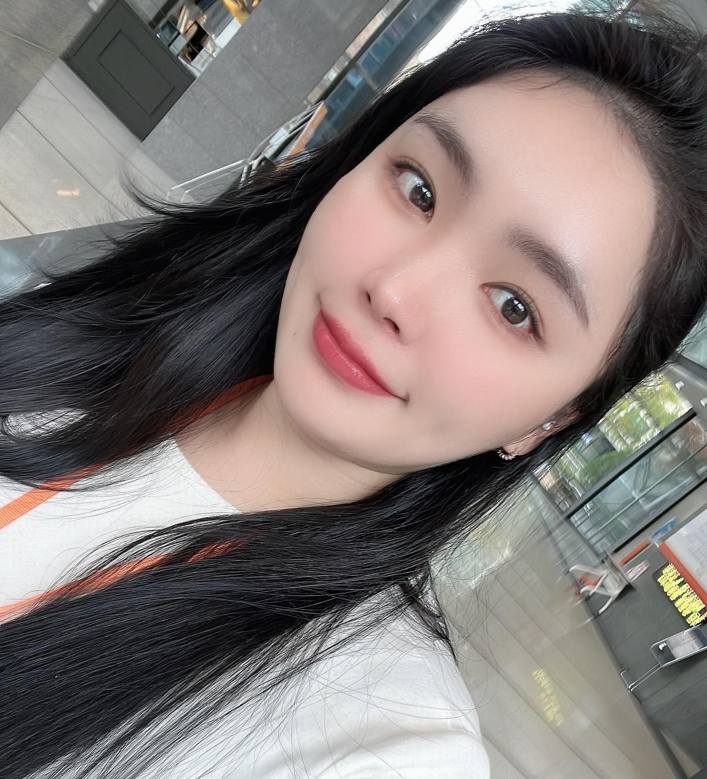 #피부탄력 #피부잔주름  #피부기미
이제 #홀리추얼 NEW!!! 
#홀리추얼파워리뉴얼키트 

140,000원으로 #레티놀 관리 시작하기🤍

🤍 제품 & 구매 문의 
댓글 / DM / 카톡 / 전화 중 편하신 방법으로
365일 24시간 언제든 편하게 연락주세요
카드 / 현금 결제(현금영수증) 도와드릴께요:)
프로필링크 참고 부탁드립니다

🤍아모레퍼시픽 포인트 적립 및 사용 가능
🤍선물 포장 가능 
🤍제가 직접 푸짐하고 다양하게 가득 담아 택배 포장해서 보내드려요
  인친님들은 사은품 더더욱 푸짐하게 챙겨서 보내드릴께요 
🤍정품인증서 & 쿠폰 함께 보내드립니다

#아모레퍼시픽
#뉴커머스
#아모레카운셀러
#전국택배가능합니다