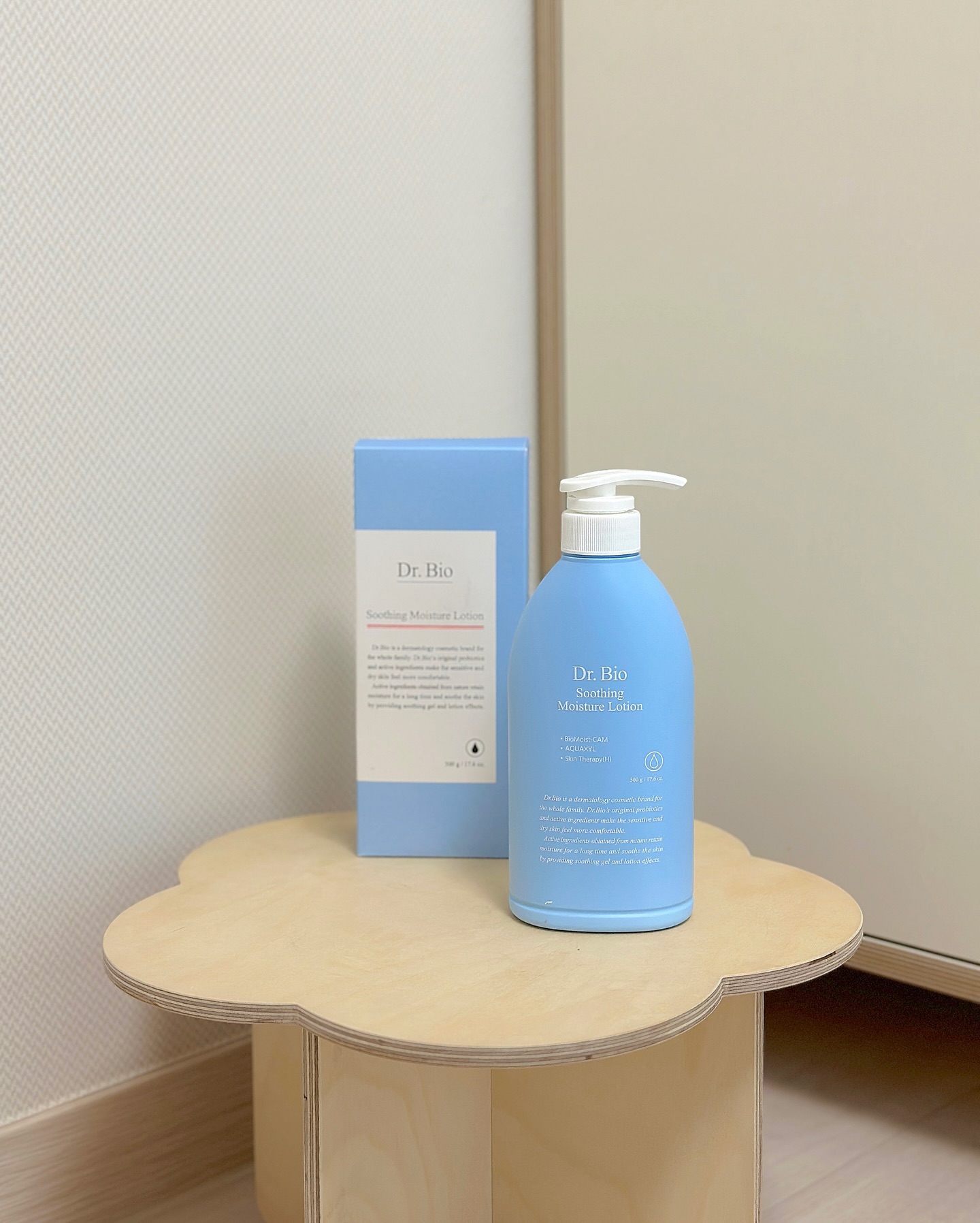 #닥터바이오#체험단리뷰#솔직후기 dr.bio_official 

아기부터 성인까지 온 가족 피부를 위한 
패밀리 화장품 닥터바이오🩵

피부에 가장 중요한 피부 장벽 !
닥터바이오 수딩 수분 로션은
특허받은 프로바이오틱스 성분이 함유되어 
피부 장벽 개선 및 진정 효과에 도움을 줘요💧

봄, 여름 로션, 수딩젤 따로 바를 필요 없이 
수딩젤 + 로션 효과를 한 번에 느껴보세요✨

#닥터바이오 #수딩로션 #수딩젤로션 #온가족로션 #임산부로션 #바디로션 #수딩젤 #유아로션 #어린이로션 #키즈로션 #아기로션 #베이비로션 #바디로션추천 #수분로션 #아토피로션