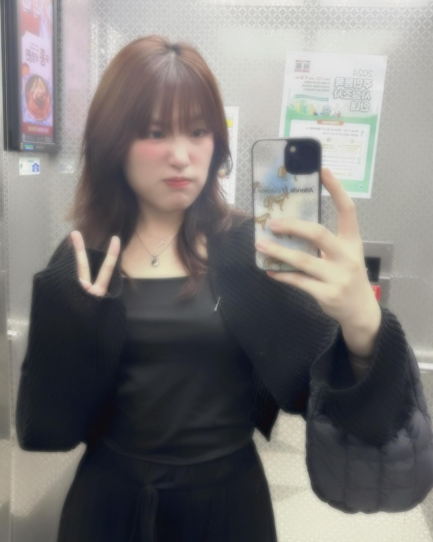 3일 뛰고 콘서트까지 쌈뽕하게 다녀온 후로 몸져 누운 인간
그와중에 키 큼 ㅎ 코로나 조심하세요들