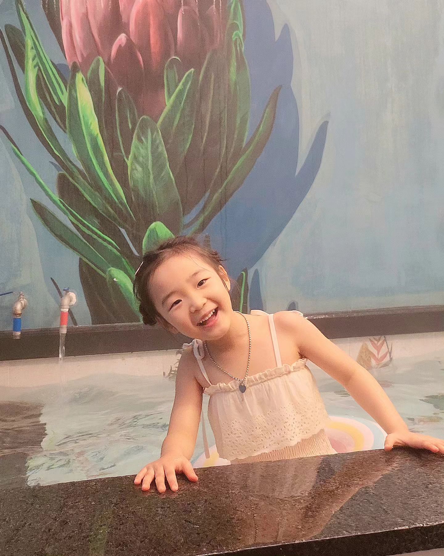 개별 프라이빗 온수풀과 월풀 욕조에서 스파를 즐길 수 있는 곳 ᰔᩚ
•
- - - - - - - - - - - - - - - - - - - - - - - - - - - - -
#아이와가볼만한곳 & 숙소 & 카페 정보는 yu_lim 
- - - - - - - - - - - - - - - - - - - - - - - - - - - - -
⠀⠀⠀⠀⠀⠀⠀⠀⠀⠀
📍[ 통영 ] #드레피인펜션
⠀⠀⠀⠀⠀⠀⠀⠀⠀⠀
✎ 경남 통영시 용남면 남해안대로 205-39 드레피인펜션
✎ 입실 15 : 00 퇴실 11 : 00

#통영여행 #통영숙소 #통영드레피인 #드레피인풀빌라