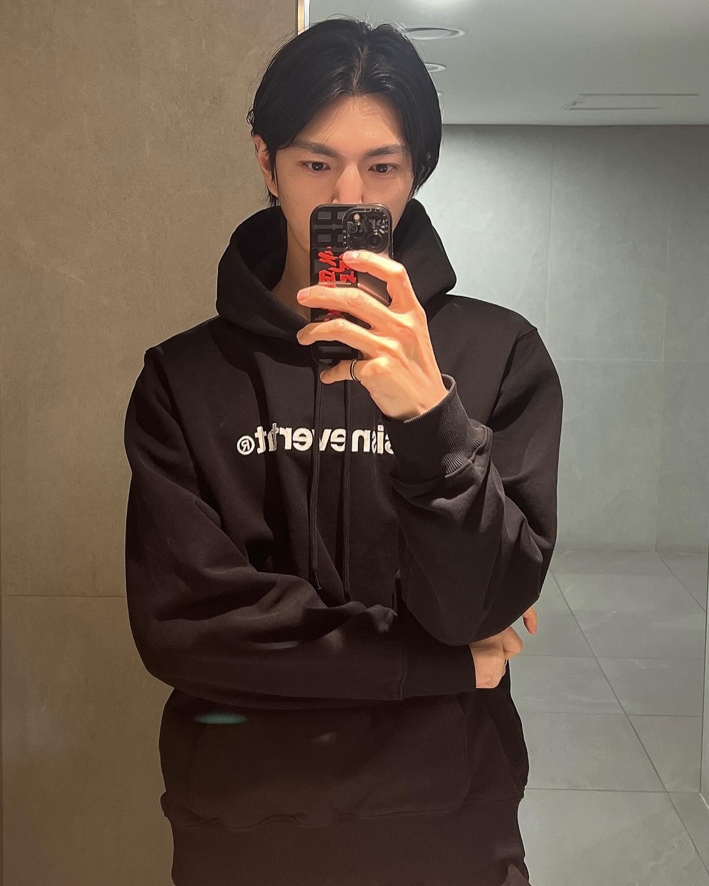 아무도없길래👀

#thisisneverthat
