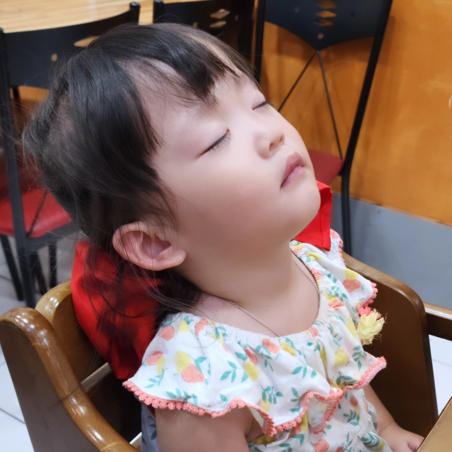 😴
신나게 놀고났더니 너무 피곤해!!
.
.
#물놀이후 #쿨쿨💤 
#은둥이성장일기