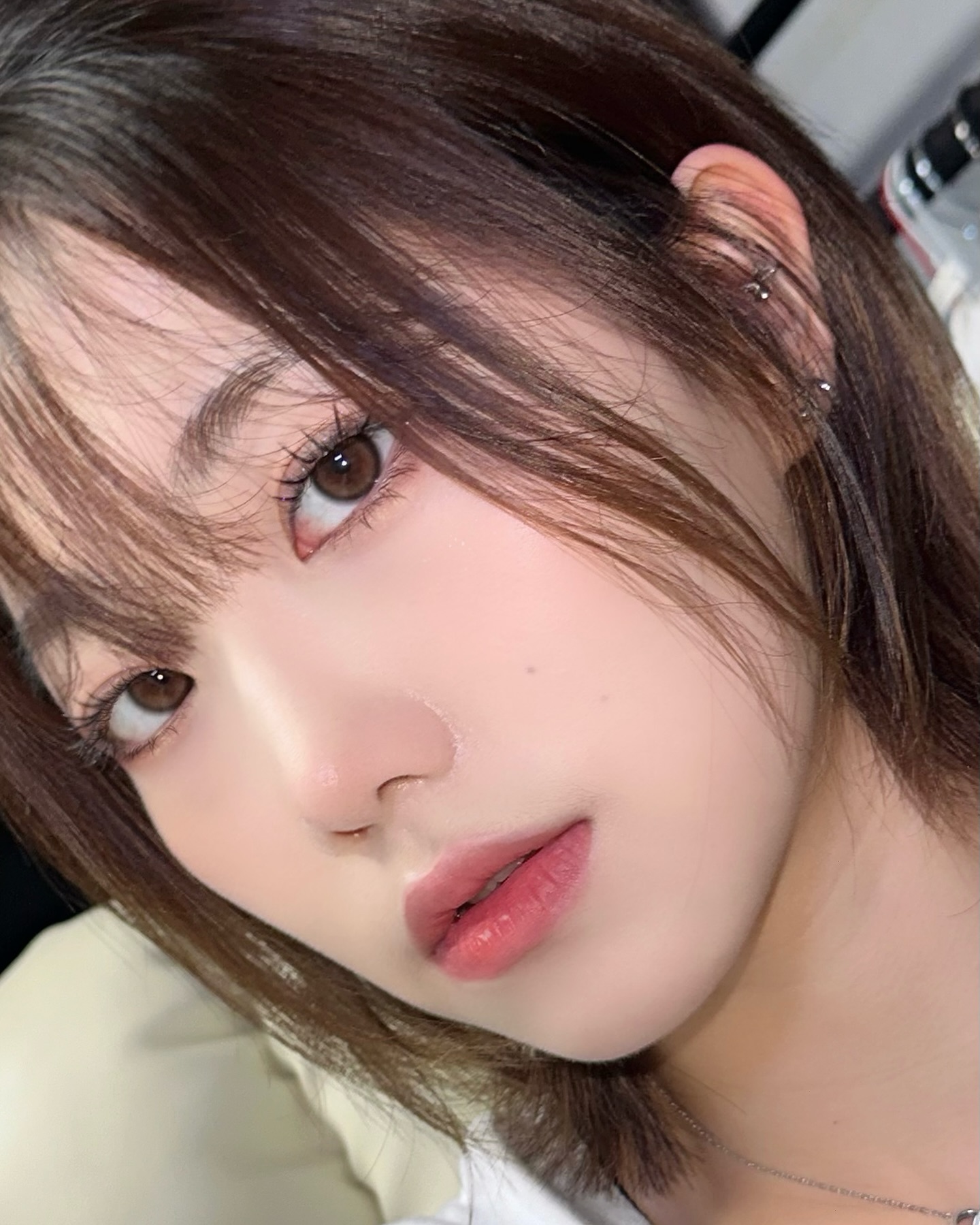 렌즈 드디어 정착 성공✨ 자연스러우면서도 예쁜 렌즈 찾고있었는데 얇아서 착용감도 너무좋고 심지어 온라인 배송까지된다니 너무 좋다,, 다들 렌시스 왜 안사ㅠㅠㅜㅜ❤️
.
.
#렌시스#렌즈추천#데일리렌즈#마리나브라운#베티브라운