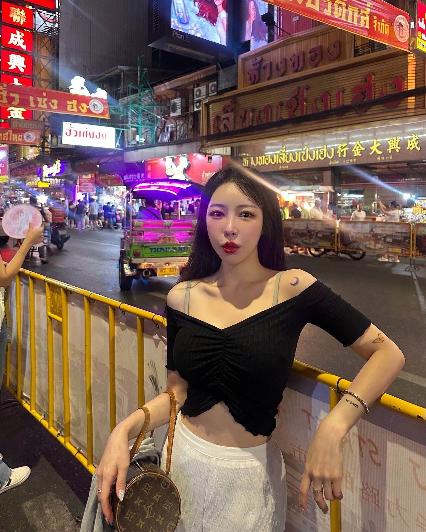 🇹🇭
사람 많은 거 싫지만 맛있는 거 많아서 넘 조와 ㅠ
#chinatown #bangkok #thailand